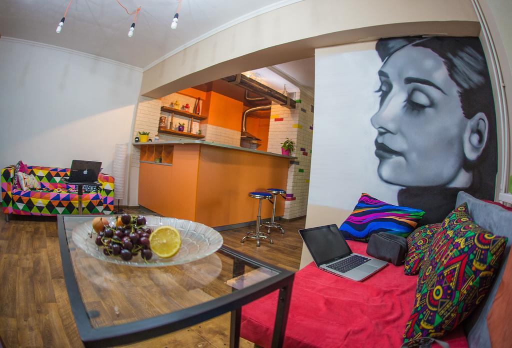 Hostel Loco Almati Kültér fotó